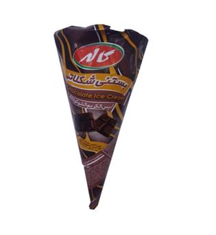 بستنی قیفی شکلاتی با سس شکلات کاله